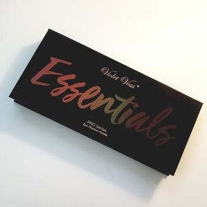 Violet Boss Essentials Palette